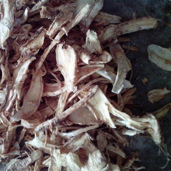桔梗 片，无硫带皮斜片，统 产地 安徽省阜阳市太和县 库存 10000公斤可售